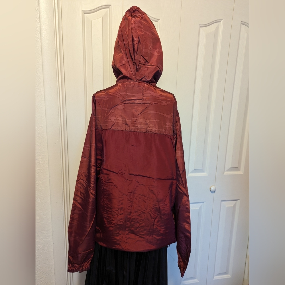Beautiful Giant unisex camo Red Full-Zip Hooded Lightweight Windbreaker Size S. - Picture 2 of 9